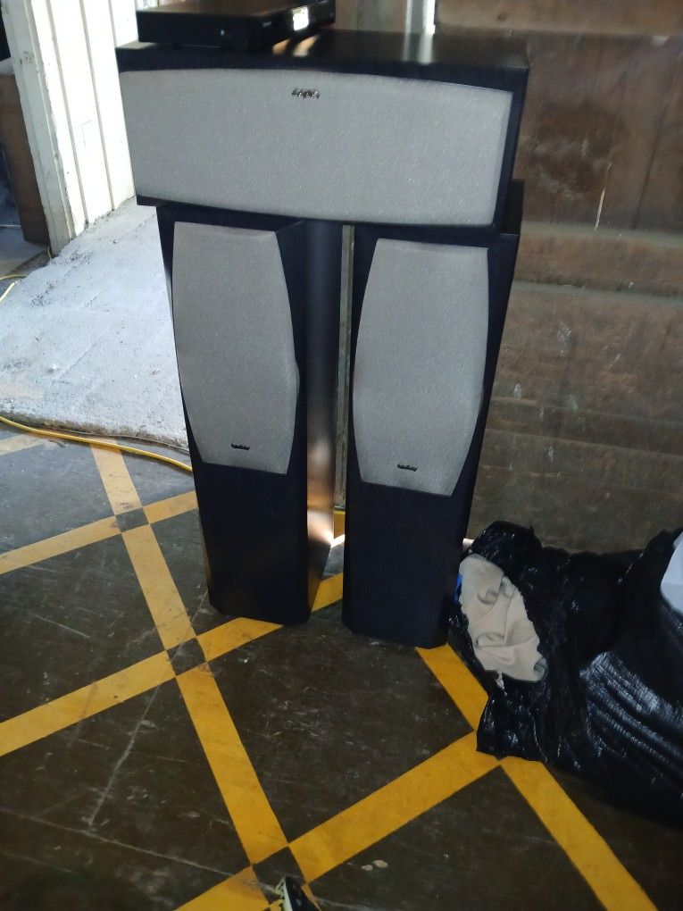 Infinity Speakers  And Sub