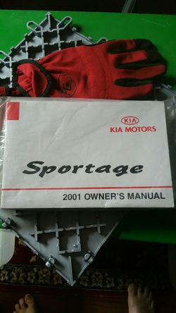Owners manual kia 2001 $1