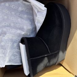 Ugg Platform Boots - Black Size 7