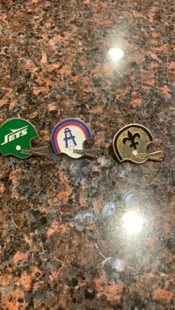 RARE 1970s metal NFL HELMET PINS SELLING TOGETHER