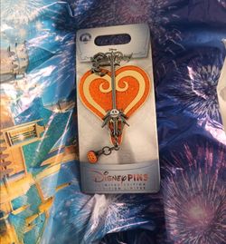 Disney Kingdom Hearts Pumpkinhead Keyblade Pin Limited Edition of 4000