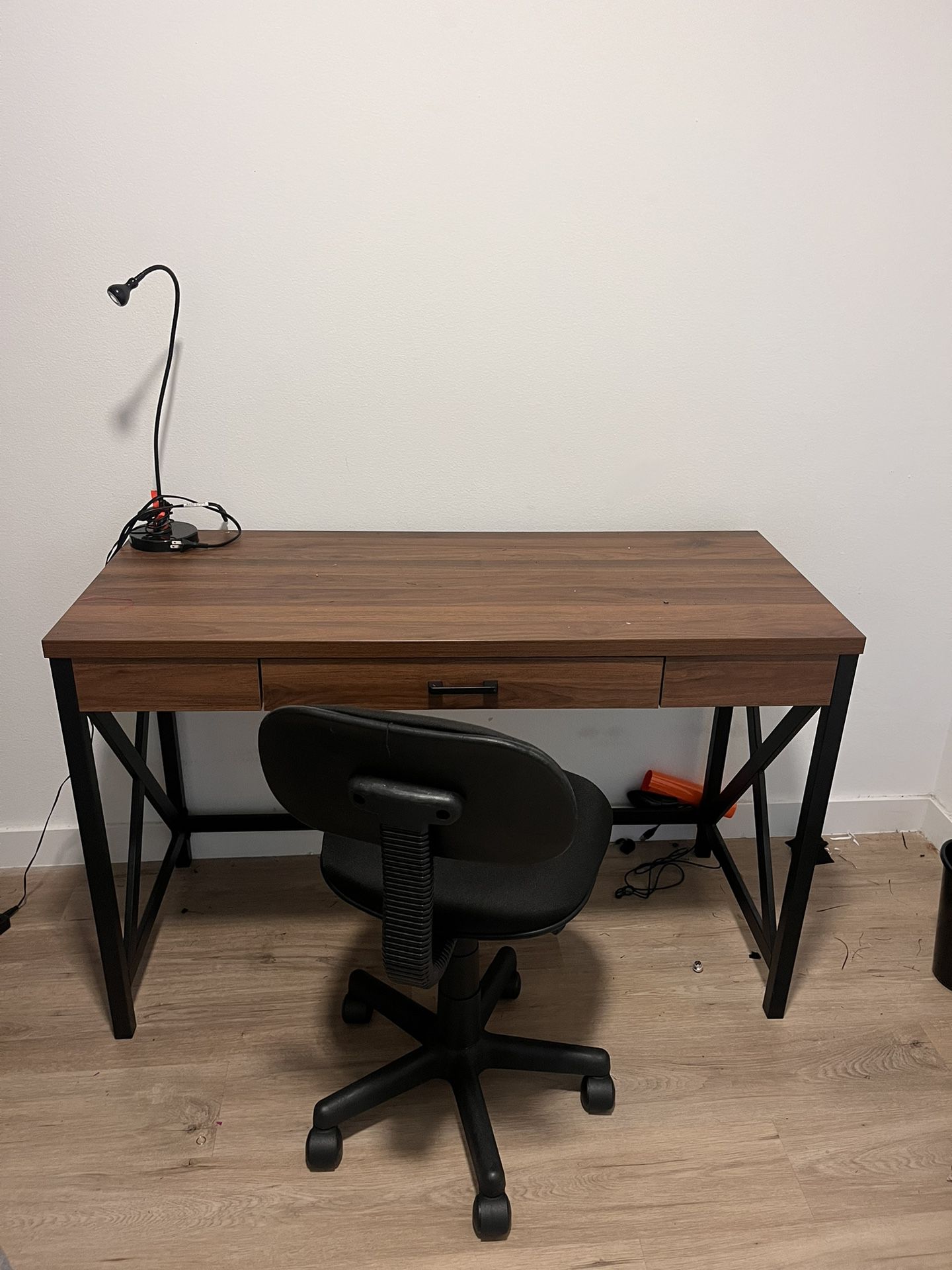 Desk + Lamp + Chair 