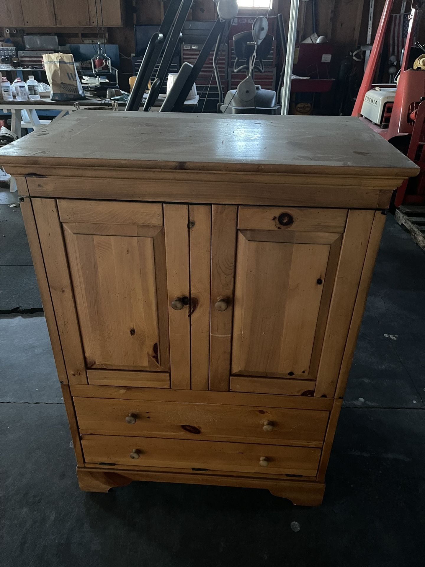 Cabinet