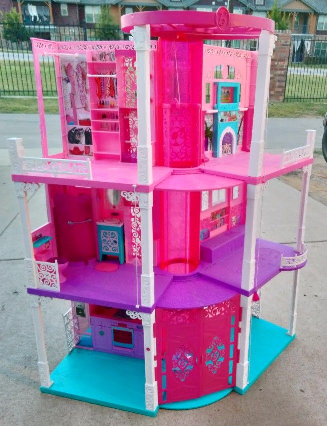 Mattel Barbie Doll 3 Story Dream house 2012 X7949