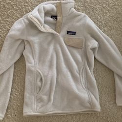 Women’s size xs white Patagonia pullover 