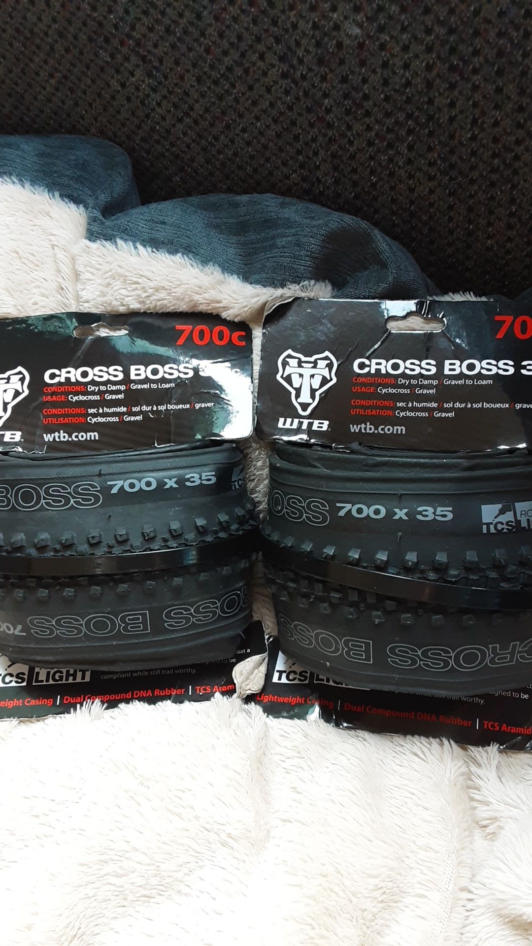 WTB cross boss 700c x 35c tubeless tires cyclecross/gravel