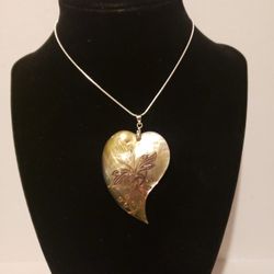  Vintage Mother of Pearl Heart 2"  Pendant 18k Plated Flower 18" Silverplated Chain Necklace F10 