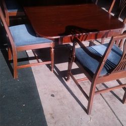 Dining Room Table With Six Chairs Good Condition Couple Of Scratches 100 Or Best Offer