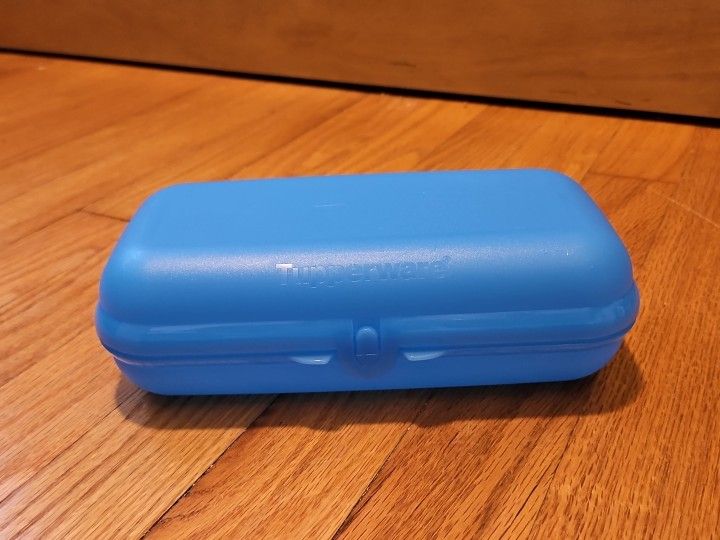 Blue 7084B-3 Tupperware Maxi-Twin To Go Lunch Box Oyster Case Pencil Box