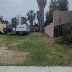 RV, TRAILER AND CAMPER STORAGE 