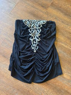 embroidered floral, strapless blouse Black embroidered floral strapless blouse