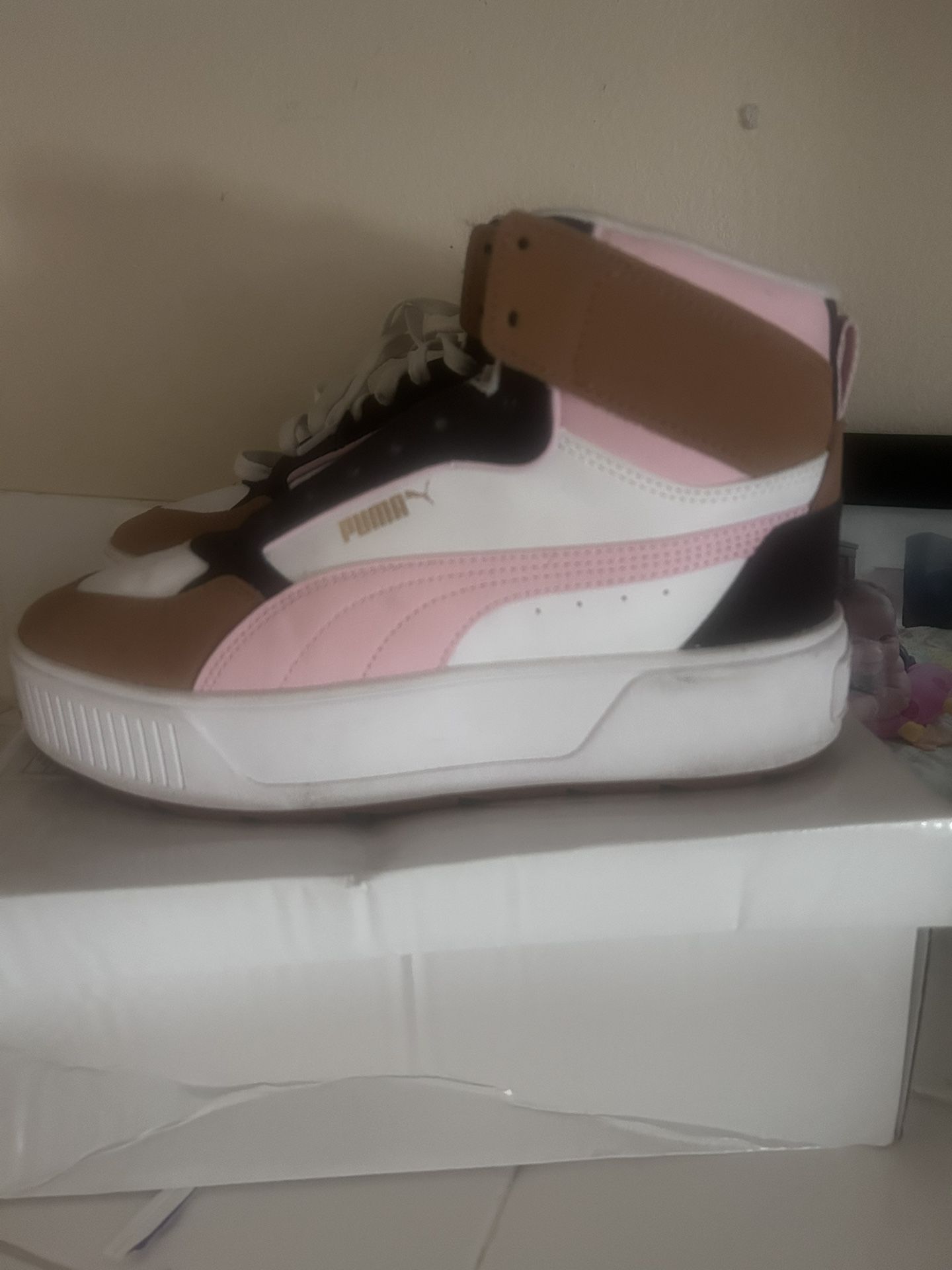 Puma’s Size 9 Women’s