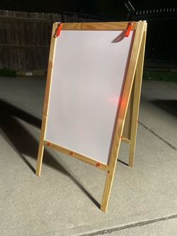 Whiteboard/Chalkboard
