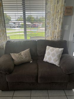 Love Sit And Recliner