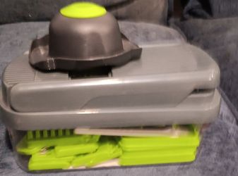 YUSSHN CHOPPER/ SLICER COMPACT