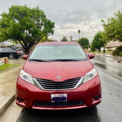 2013 Toyota Sienna