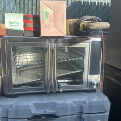 Counter  Top  Oven. w Air Fray