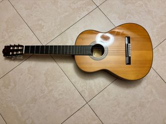 Yamaha G-231 II Guitar With Case