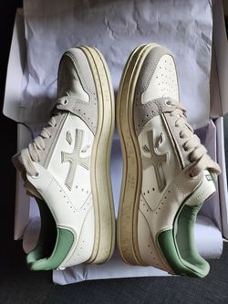 Men's leather shoes