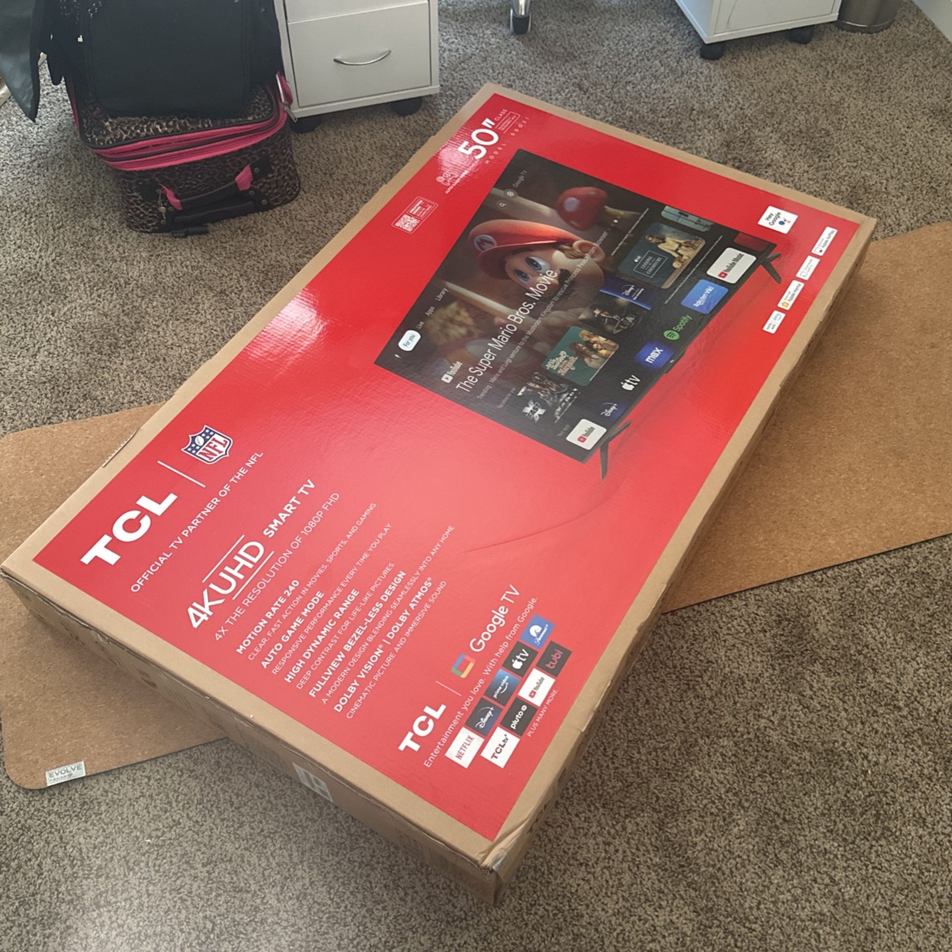 BRAND NEW 50 INCH FLAT SCREEN TV (googletv)