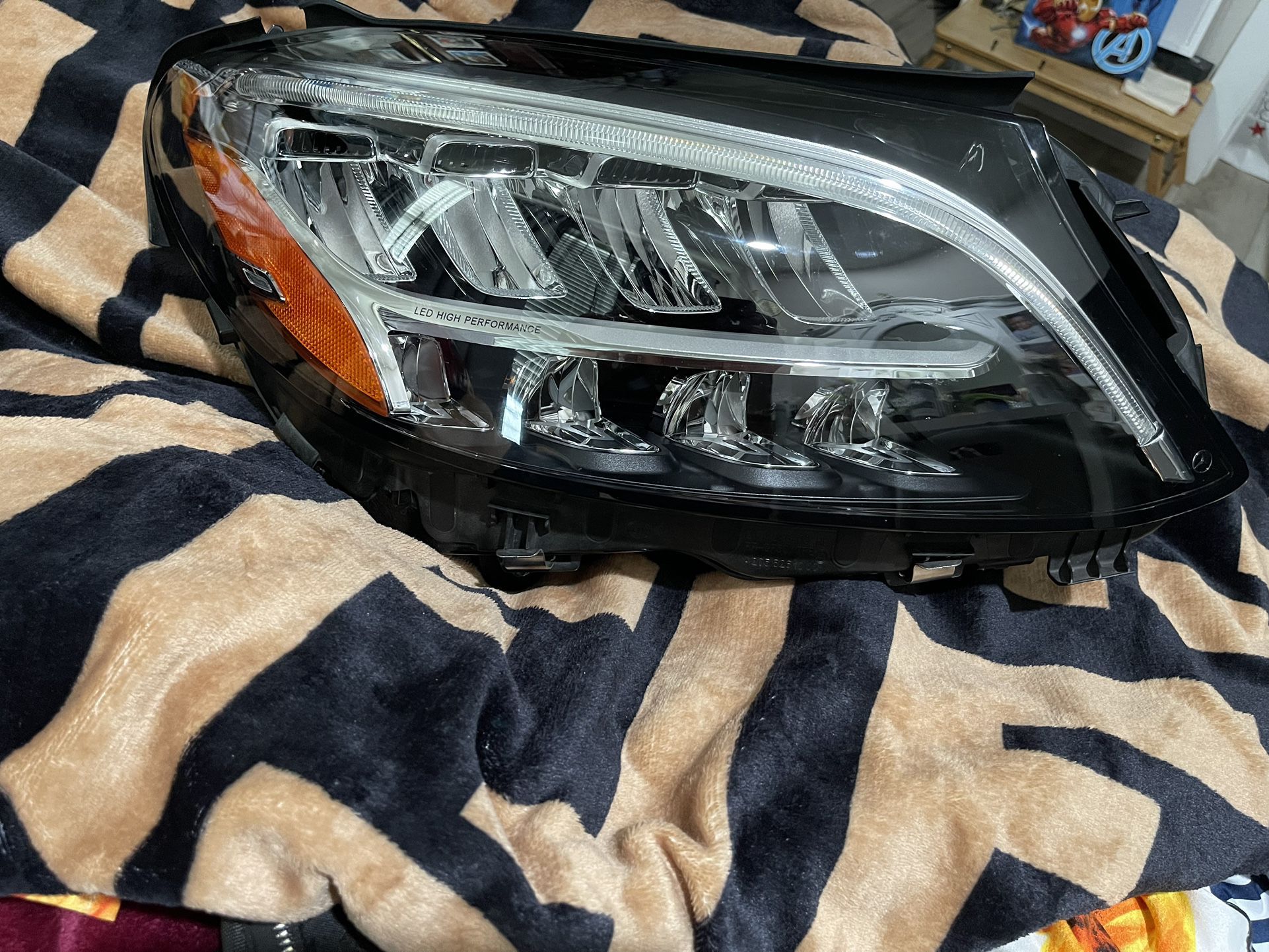 Mercedes C300 Headlight 19-21