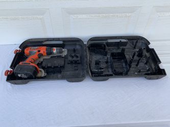 Black and Decker FSD142 14.4v cordless drill and battery and case