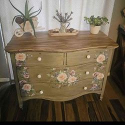Dresser Sets