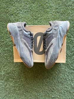 Yeezy 700 Utility Black
