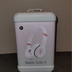 Dre Beats Solo 4 Wireless Headphones New In Box (Pink)