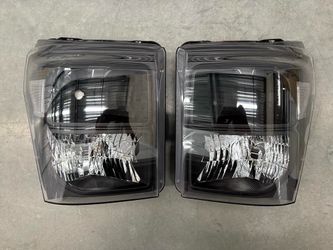 Headlights For 2011 To 2016 Ford Super Duty F-250/ F-350/ F-450/ F-550 Black Housing Clear Corners