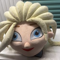 Elsa Mascot 