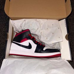 Nike Air Jordan 1 Mid