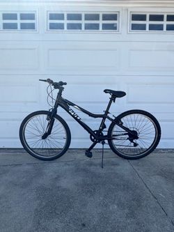 EVO Rock Ridge 24" Kids Mountain Bike - 7 Speed Shimano