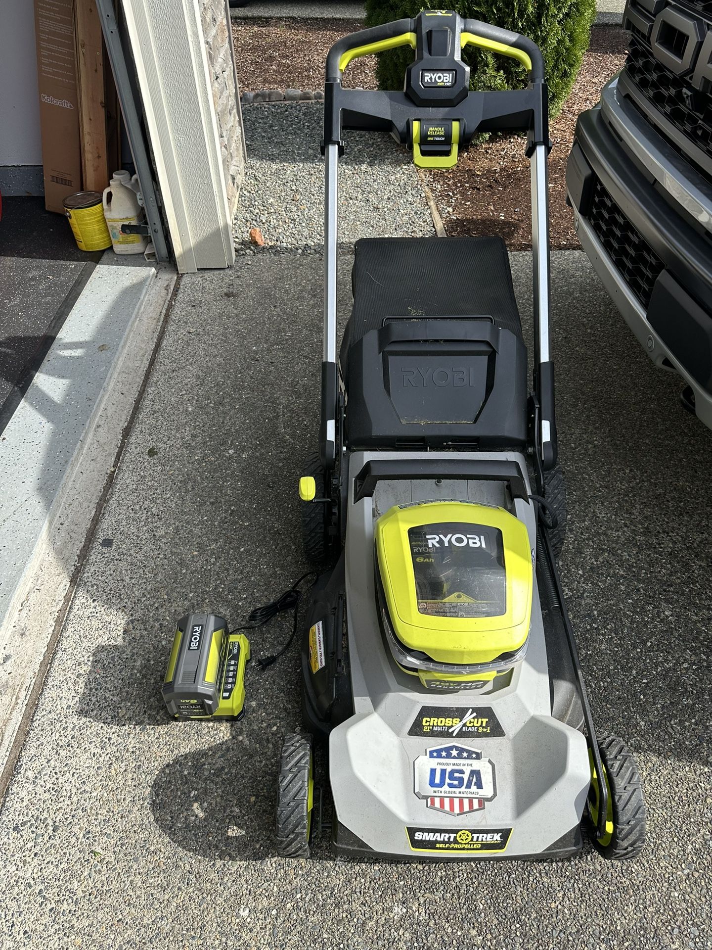 Ryobi Lawn mower 40v 21in Blade