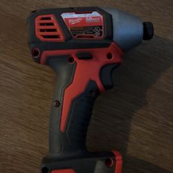 Milwuakee 18V Impact Drill