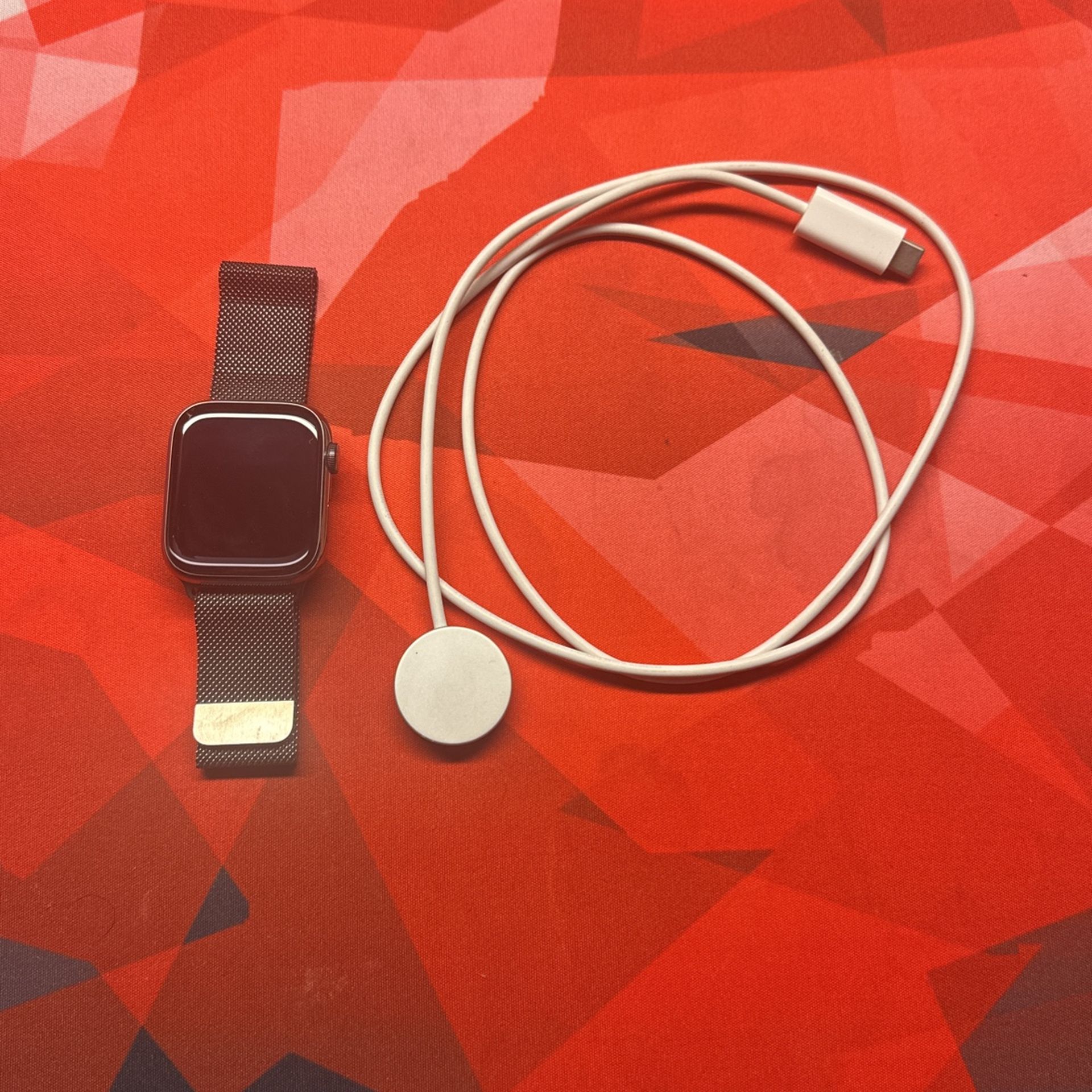 Apple Watch Series 7 With Metallic Wrist Band