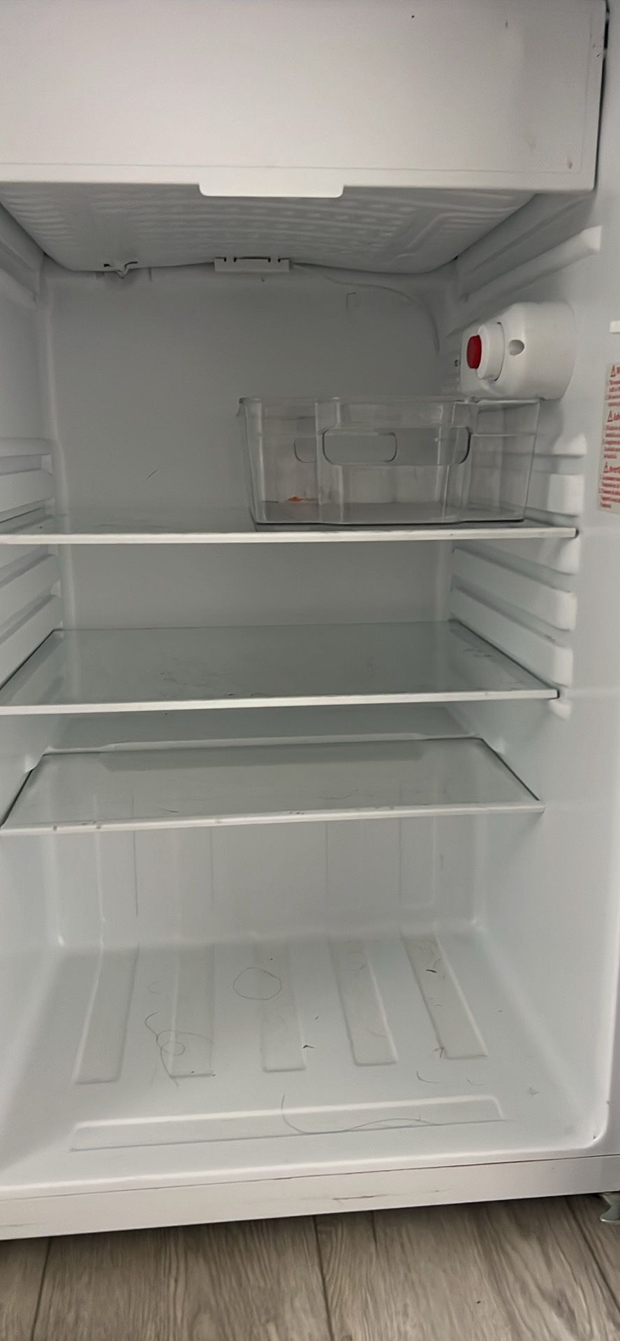 magic chef mini fridge