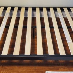 FULL  BED PLATFORM  AND  MATTRESS  WITH  THICK COVER