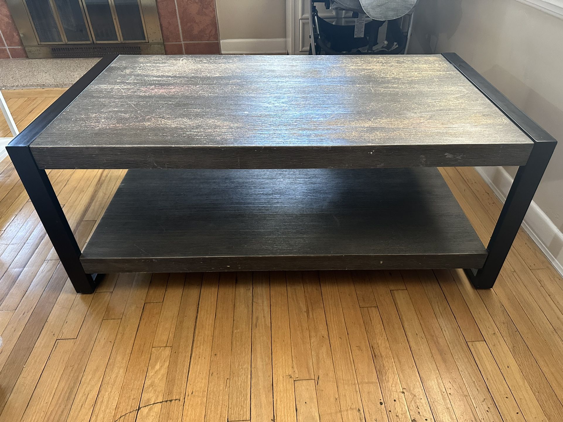 🪑 2-Tier Industrial Coffee Table – Dark Gray Wood & Black Metal – 4 ft