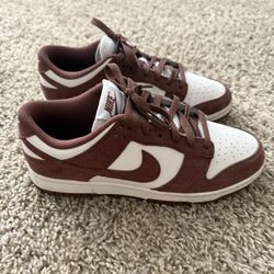 Brown Suede NIKE dunks 