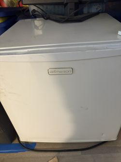 Mini Fridge - Needs Repair