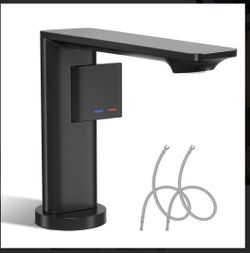 Matte Black Single-Handle Bathroom Faucet with Supply Lines