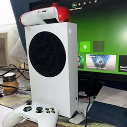 Xbox Series S With Monitor 