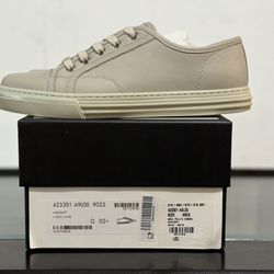 GUCCI Leather Sneaker (423301 A9L00)