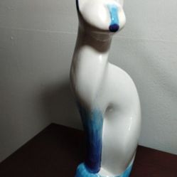 VINTAGE PORCELAIN CAT STATUE - FIGURINE 11"×3.5"