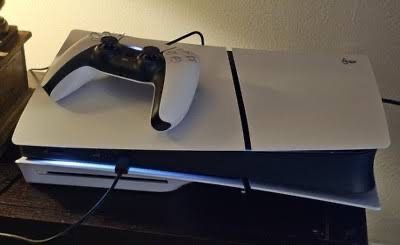 Ps5 slim disc perfect working condition need gone !