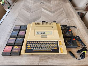 Atari 400 Computer System Tested Working, 16k, 2x
Joysticks, 8 games, NO POWER SUPPLY