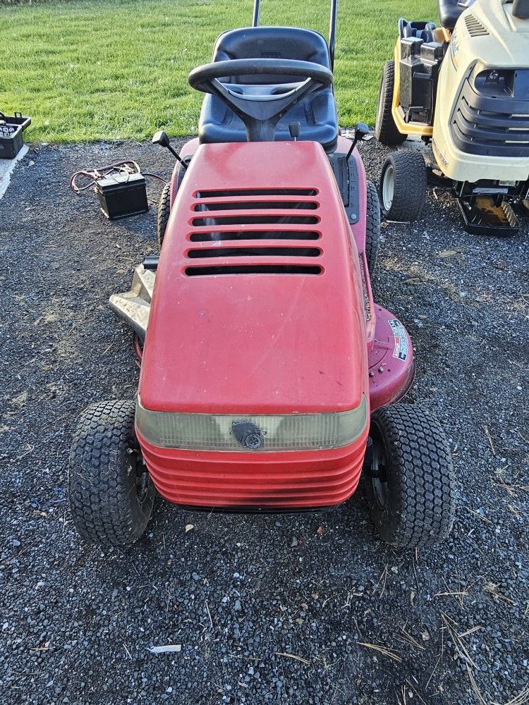 Toro Wheel Horse 16hp 38" Deck *NEEDS HEAD GASKET*
