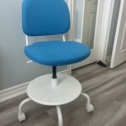 Ikea VIMUND child’s desk chair