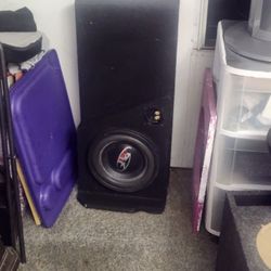 Dual 4 Ohm 10 In Rockford Fosgate In Truck Box